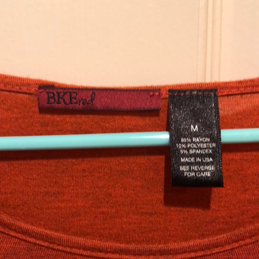 Buckle top - Picture 3 of 3